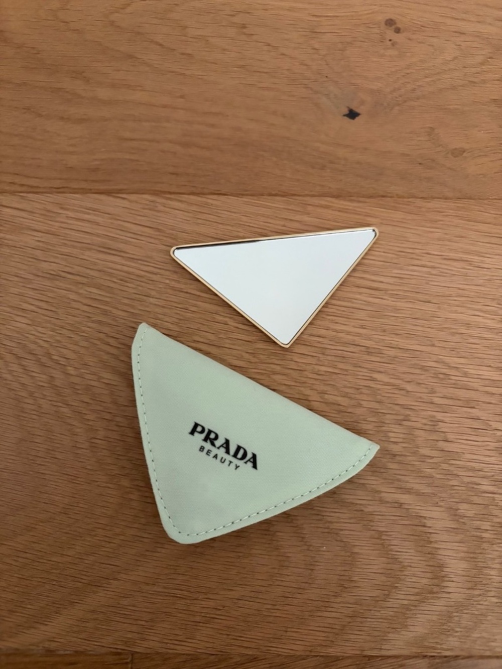 Prada double sided mirror - Picture 4 of 9